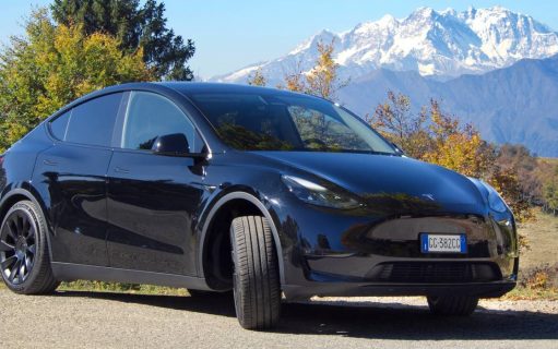 Musk intervenuto alla consegna della prima Model Y prodotta in Germania
